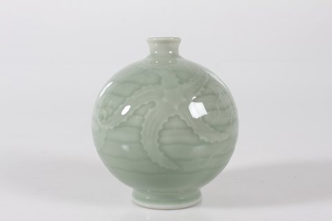 Bing & Grøndahl
Ball shaped vase 
with celadon glaze
