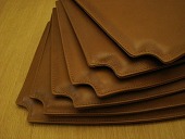 H. J. Wegner (1914-2007)
Hynder til Y-stole
Cognac - walnut
Ren anilin læder - walnut
Elegance fra Arne Sørensens læderhandel
Dansk fremstillet med koldskumshynde
Spar tid og penge - køb online
emne nr:
112153 H. J. Wegner (1914-2007)
Hynder til Y-stole
Cognac - walnut
Ren anilin læder - walnut
Elegance fra Arne Sørensens læderhandel
Dansk fremstillet med koldskumshynde
Spar tid og penge - køb online
emne nr:
112153