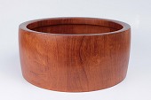 Richard Nissen
Stor skål/salatskål i stavlimet teaktræ
Producent: Nissens Trævarefabrik, Langå
Højde: 12,5 cm
Diameter: 27,5 cm
Trætykkelse: 1,8 cm
Flot stand!
emne nr:
181334 Richard Nissen
Stor skål/salatskål i stavlimet teaktræ
Producent: Nissens Trævarefabrik, Langå
Højde: 12,5 cm
Diameter: 27,5 cm
Trætykkelse: 1,8 cm
Flot stand!
emne nr:
181334