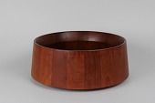 Jens Harald Quistgaard (1919-2008)
Stor salatskål drejet i teaktræ.
Producent: Nissens Trævarefabrik, Langå for Dansk Designs, Denmark, IHQ
Højde: 10,5 cm
Diameter: 29,5 cm
Fin stand i flot patinering
2. sortering
emne nr:
189088 Jens Harald Quistgaard (1919-2008)
Stor salatskål drejet i teaktræ.
Producent: Nissens Trævarefabrik, Langå for Dansk Designs, Denmark, IHQ
Højde: 10,5 cm
Diameter: 29,5 cm
Fin stand i flot patinering
2. sortering
emne nr:
189088