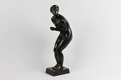 Gunnar Lindhardt Hansen (1893-1945)
Stor figur af ung nøgen kvinde
fremstillet af brun patineret metal
Højde 47 cm
Fin stand og flot patinering
emne nr:
237428 Gunnar Lindhardt Hansen (1893-1945)
Stor figur af ung nøgen kvinde
fremstillet af brun patineret metal
Højde 47 cm
Fin stand og flot patinering
emne nr:
237428