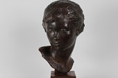 Anker Hoffmann - billedhugger (1904-1985)
Ung pige
Buste af patineret bronze
på træ stand
Højde incl stand 38 cm
Sign Anker Hoffmann - 1963
Fin stand
emne nr:
247478 Anker Hoffmann - billedhugger (1904-1985)
Ung pige
Buste af patineret bronze
på træ stand
Højde incl stand 38 cm
Sign Anker Hoffmann - 1963
Fin stand
emne nr:
247478