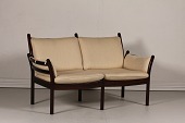 Illum Wikkelsø (1919-1999)
Genius sofa af mahogni
med hynder betrukket med lyst stof
Producent: C. F. Christensen
Højde 77/38 cm
Længde 133 cm
Dybde 73 cm
Fin stand efter almindelig brug
Sofaen kan beses efter aftale
emne nr:
277646 Illum Wikkelsø (1919-1999)
Genius sofa af mahogni
med hynder betrukket med lyst stof
Producent: C. F. Christensen
Højde 77/38 cm
Længde 133 cm
Dybde 73 cm
Fin stand efter almindelig brug
Sofaen kan beses efter aftale
emne nr:
277646