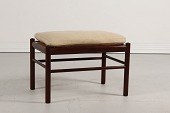 Ole Wanscher (1903-1985)
Colonial skammel til stol PJ 149
fremstillet af mahogni
med oprindelige hylder betrukket med uld
Producent: PJ Funiture
Højde: 38 cm + hynde
Dybde: 38 cm
Længde: 59 cm
Rigtig fin stand
- hynder med lidt patina
Skamlen kan beses efter aftale
emne nr:
301317 Ole Wanscher (1903-1985)
Colonial skammel til stol PJ 149
fremstillet af mahogni
med oprindelige hylder betrukket med uld
Producent: PJ Funiture
Højde: 38 cm + hynde
Dybde: 38 cm
Længde: 59 cm
Rigtig fin stand
- hynder med lidt patina
Skamlen kan beses efter aftale
emne nr:
301317