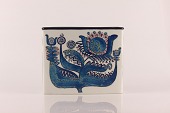 Royal Copenhagen
Fajance vase nr 435/2942 fra Tenara serien
af Berte Jessen
Med stempel fra perioden fra 1996-74.
Højde: 15 cm
Fin stand uden skår eller revner
emne nr:
310712 Royal Copenhagen
Fajance vase nr 435/2942 fra Tenara serien
af Berte Jessen
Med stempel fra perioden fra 1996-74.
Højde: 15 cm
Fin stand uden skår eller revner
emne nr:
310712