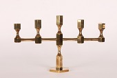 Lars Bergsten
Lysestage til 5 starinlys
fremstillet af bronze med patina
Producent: Gusum i Sverige
Højde 23 cm
Længde 38 cm
Fin stand med patina
emne nr:
311678 Lars Bergsten
Lysestage til 5 starinlys
fremstillet af bronze med patina
Producent: Gusum i Sverige
Højde 23 cm
Længde 38 cm
Fin stand med patina
emne nr:
311678
