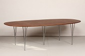 Piet Hein & Bruno Mathson
Stort elipsebord med 5 ben
fremstillet af oliebehandlet teaktræ
med forkromede ben
Producent: Fritz Hansen A/S
Længde 240 cm
Bredde 120 cm
Højde 70 cm
Fin stand med ny fineret plade
Bordet kan kun beses efter aftale
emne nr:
360659 Piet Hein & Bruno Mathson
Stort elipsebord med 5 ben
fremstillet af oliebehandlet teaktræ
med forkromede ben
Producent: Fritz Hansen A/S
Længde 240 cm
Bredde 120 cm
Højde 70 cm
Fin stand med ny fineret plade
Bordet kan kun beses efter aftale
emne nr:
360659
