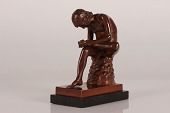 Bronze figur
Ung mand siddende på piedestal
Torneudtrækkeren/Spinario
fremstillet af bronze med patina
og sort marmor
Fra ca år 1900 - usigneret
Højde 16,5 cm
Længde 13 cm
Bredde 7,5 cm
Fin stand med smuk patina
emne nr:
361202 Bronze figur
Ung mand siddende på piedestal
Torneudtrækkeren/Spinario
fremstillet af bronze med patina
og sort marmor
Fra ca år 1900 - usigneret
Højde 16,5 cm
Længde 13 cm
Bredde 7,5 cm
Fin stand med smuk patina
emne nr:
361202
