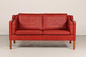 Børge Mogensen (1914-1972)
Sofa model 2212
betrukket med mørk rødbrunt originalt læder
Producent: Fredericia Stolefabrik
Længde 158 cm
Dybde 81 cm
Højde 77 cm
Sædehøjde 43 cm
Sofaen kan beses efter aftale
Rigtig fin stand med gode hynder
emne nr:
363846 Børge Mogensen (1914-1972)
Sofa model 2212
betrukket med mørk rødbrunt originalt læder
Producent: Fredericia Stolefabrik
Længde 158 cm
Dybde 81 cm
Højde 77 cm
Sædehøjde 43 cm
Sofaen kan beses efter aftale
Rigtig fin stand med gode hynder
emne nr:
363846