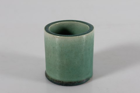Saxbo KeramikEva Stæhr-NielsenLille vase no. 78med saltgrøn glasur