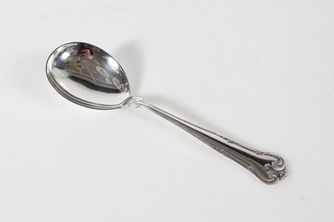 Herregaard
Silver Cutlery
Serving spoon
L 22 cm